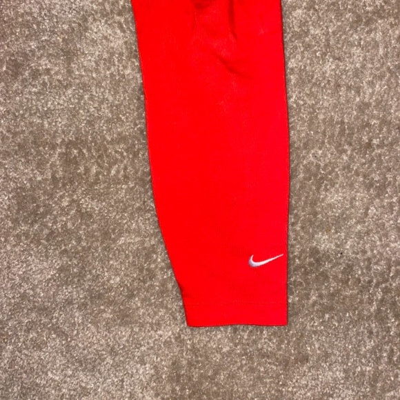 Medium Brand new Nike leggings - Picture 2 of 5